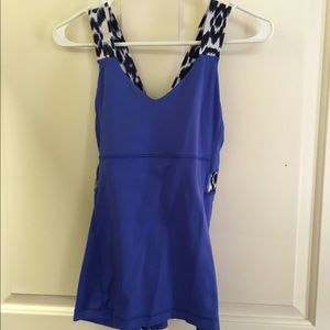 Lululemon tank.