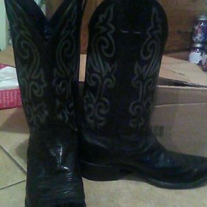 Cowboy boots, men or womens
