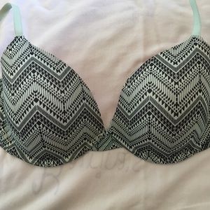 34 DD lightly lined Victoria's Secret PINK bra