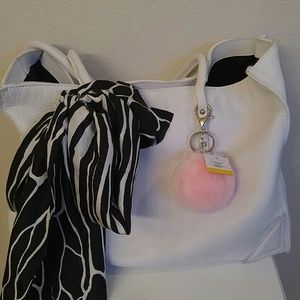 New with tags real rabbit fur pompom