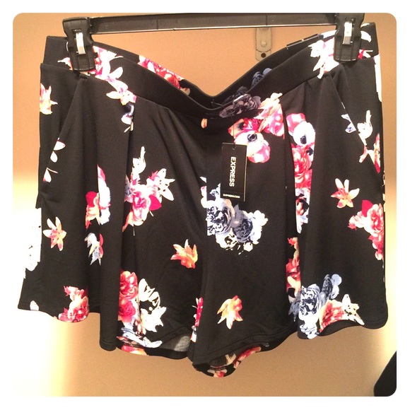 Flowy Floral Express Shorts