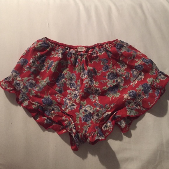 brandy melville flowy shorts