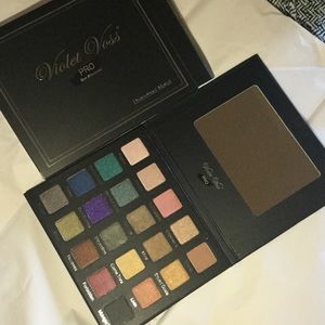 Violet Voss Drenched Metals Palette NEW