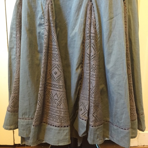 Bohemian Midi Skirt with Lace Detail - Picture 3 of 4