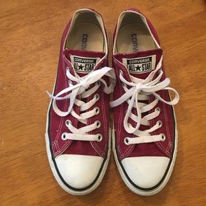Marron Converse