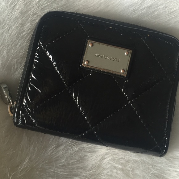 Micheal Kors black patent leather wallet