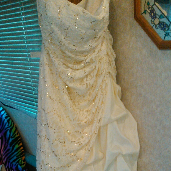 Wedding dress