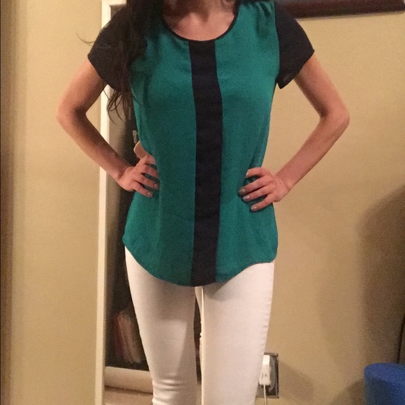 NWT Francesca's color block blouse