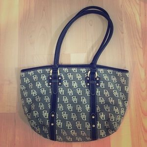 Dooney & Bourke Handbag