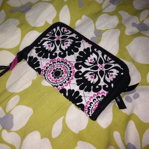 Thirty one wallet. Retired. Full zip closure
