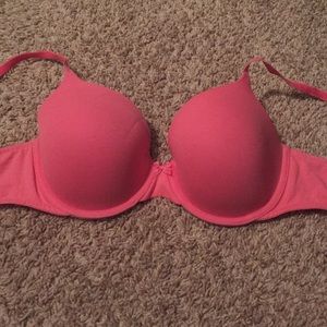 Pink 38C Victoria's Secret bra!