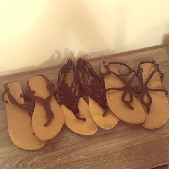 Multiple sandals