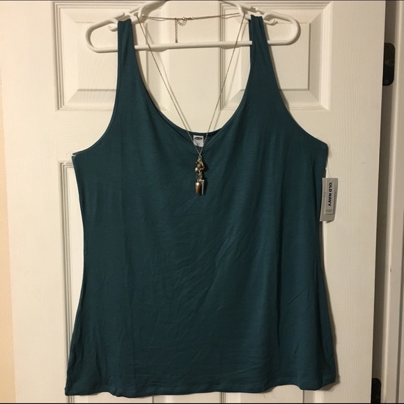 NWT Fitted Layering Tank