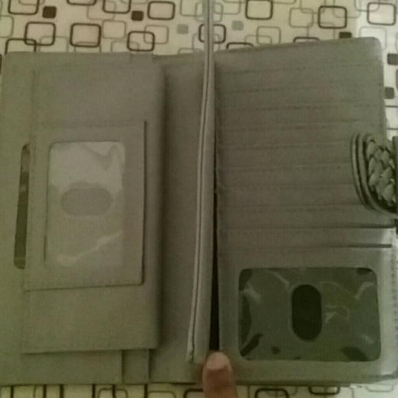 Burton wallet - Picture 2 of 3