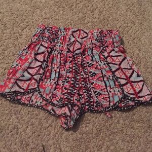 Flowy pattern shorts!