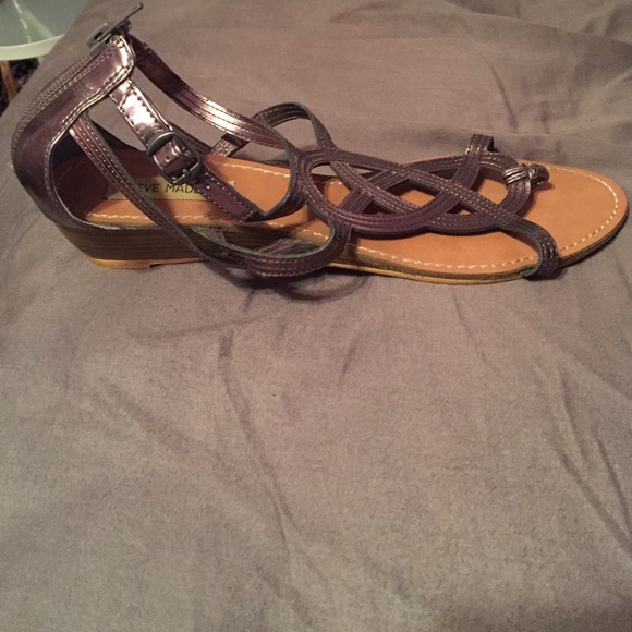Sandals - Picture 2 of 3