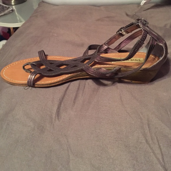 Sandals - Picture 3 of 3
