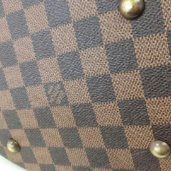 Gently used authentic louis Vuitton bucket bag - Picture 2 of 4