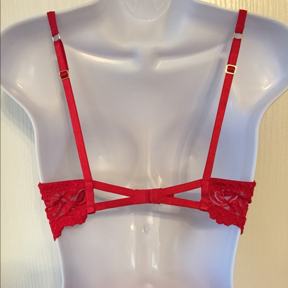 Red bra - Picture 4 of 4