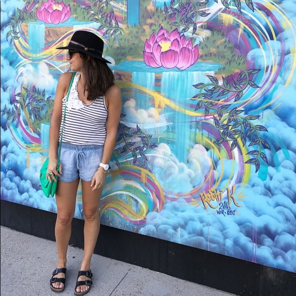 Hi y'all I'm Emilee! Make me a reasonable offer!