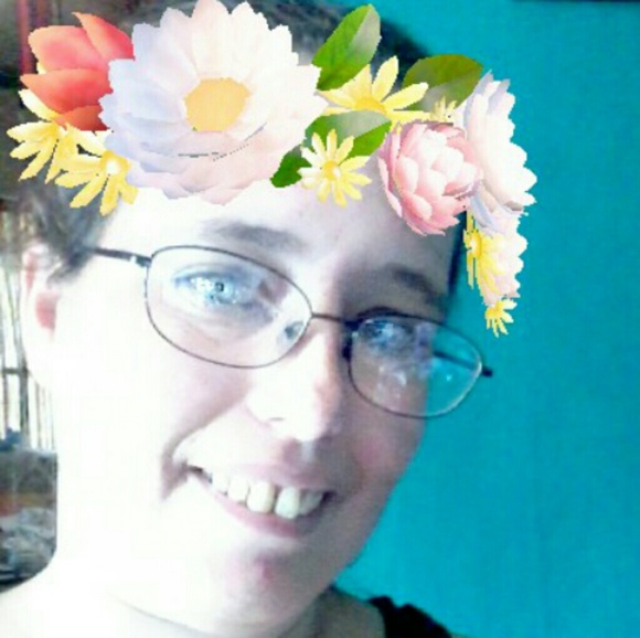 Meet your Posher, Allison - Picture 2 of 2