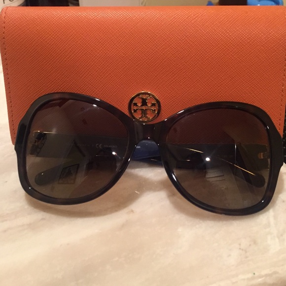Tory Burch Accessories - 💕Just Reduced💕Authentic Tory Burch sunglasses