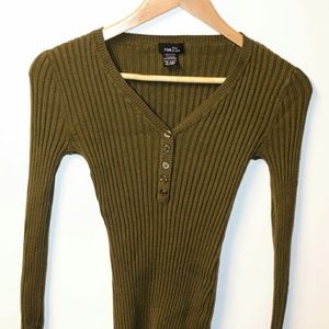 Rue 21 stretchy olive green sweater