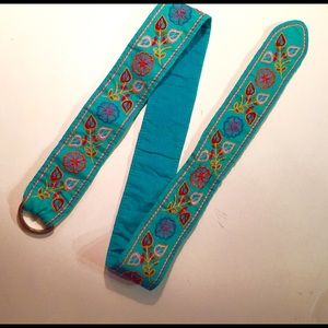 Old Navy Embroidered Belt