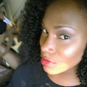 Meet your Posher, Janay