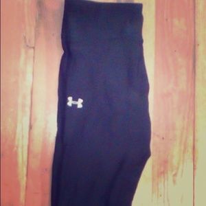 3/4 Under Armour leggings