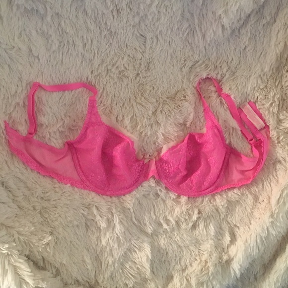 Victoria's Secret Lacey bra 34D - Picture 2 of 3