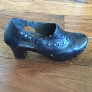 Dansko black short boots