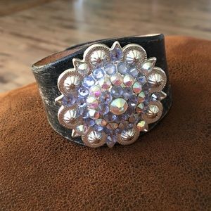 Handmade cuff with concho