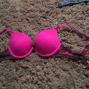 VS Pink bra