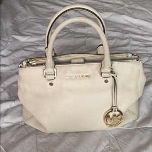 Michael Kors purse ! 😍