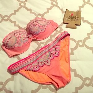 Victoria Secrets Bikini set !!!