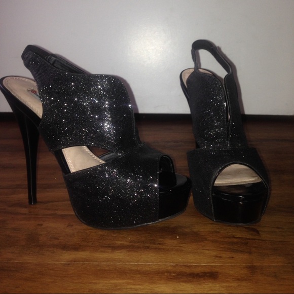 Stunning black sling back heels - Picture 2 of 2