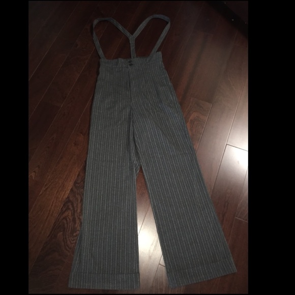 Dark gray pin stripped high waist trousers