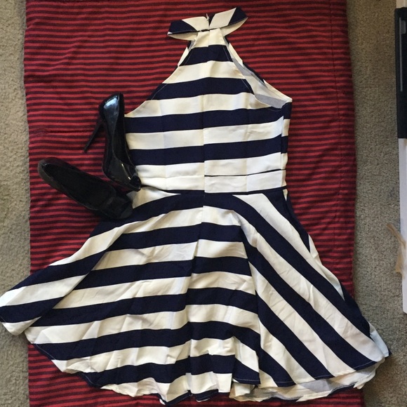 NWOT•Sexy High Neck pleated swing dress - Picture 3 of 4