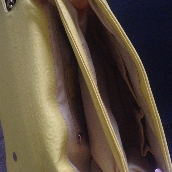 Yellow hand bag with long strap. - Picture 2 of 2