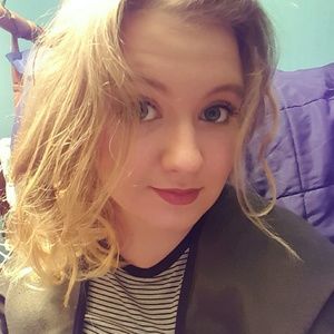 Meet your Posher, Abby