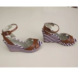 TOMMY HILFIGER 7.5 Brown Ankle-Strap Canvas Wedges