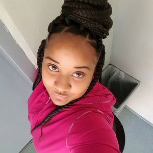 Meet your Posher, Ebony