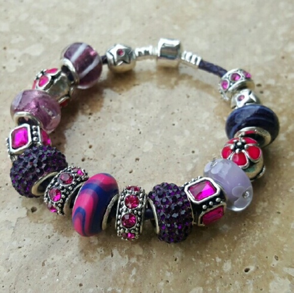 SOLD Purple and pink leather bracelet - Picture 3 of 5