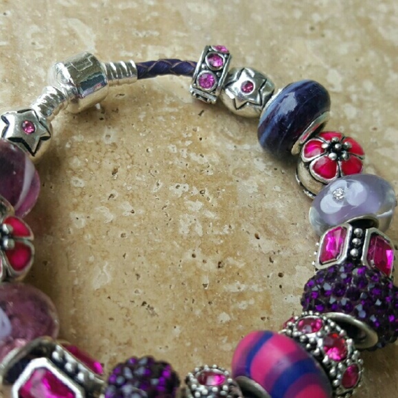 SOLD Purple and pink leather bracelet - Picture 4 of 5