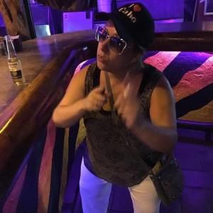 Meet your Posher, Joy