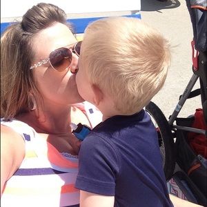 Meet your Posher, April