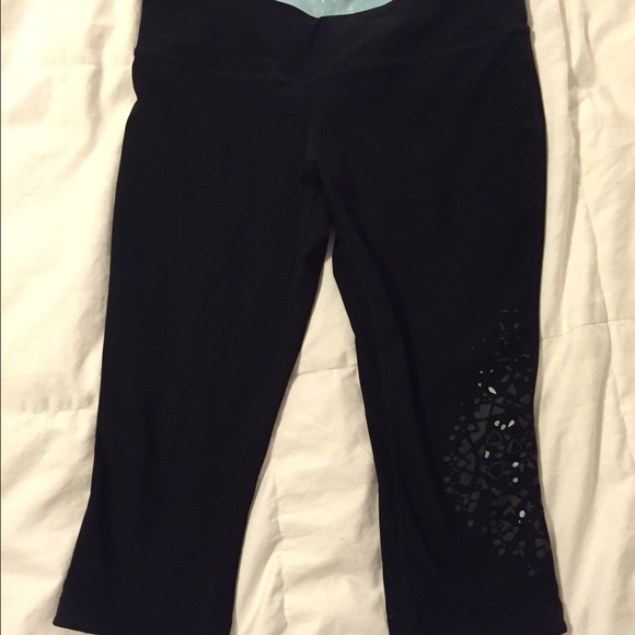 L Workout Capri Pants