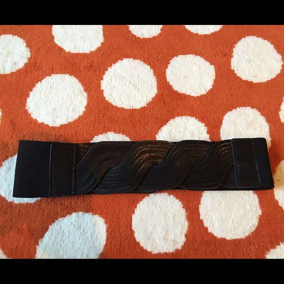 BCBGMaxAzria Accessories - BCBG Twist waist belt