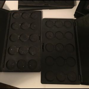 Two empty Mac palettes